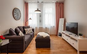 Goethe Palais Suite Charlotte 4P l Lift I ParkplatzI Zentrum I Helios